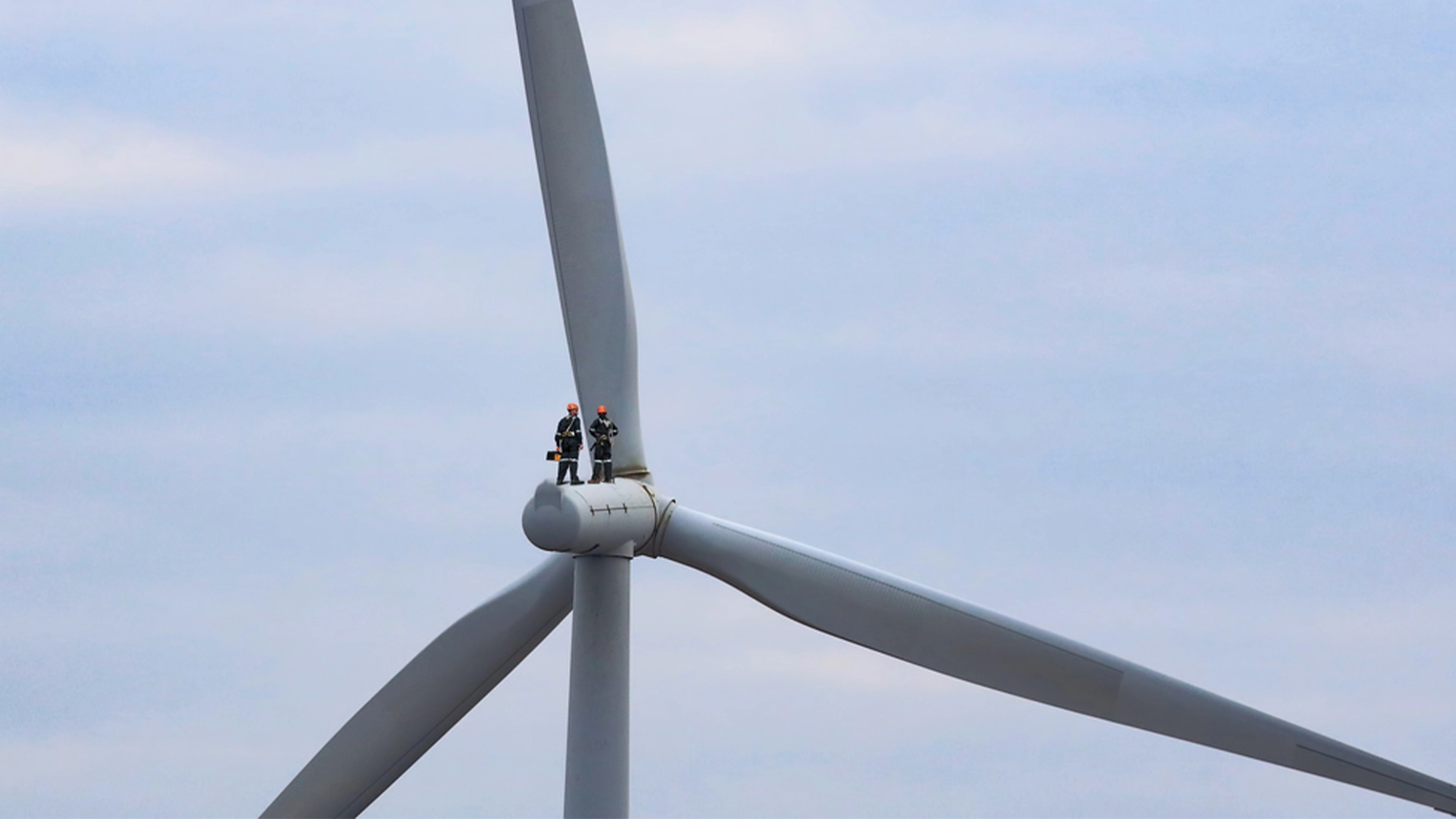 SBL-Solutions-when-repair-isnt-enough-signs-your-wind-turbine-needs-component-replacement-feature