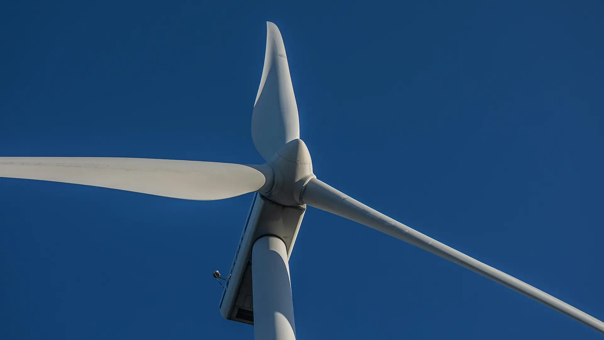 SBL-Solutions-wind-turbine-component-exchange-body-image-3 SBL-Solutions-wind-turbine-component-exchange-body-image-3
